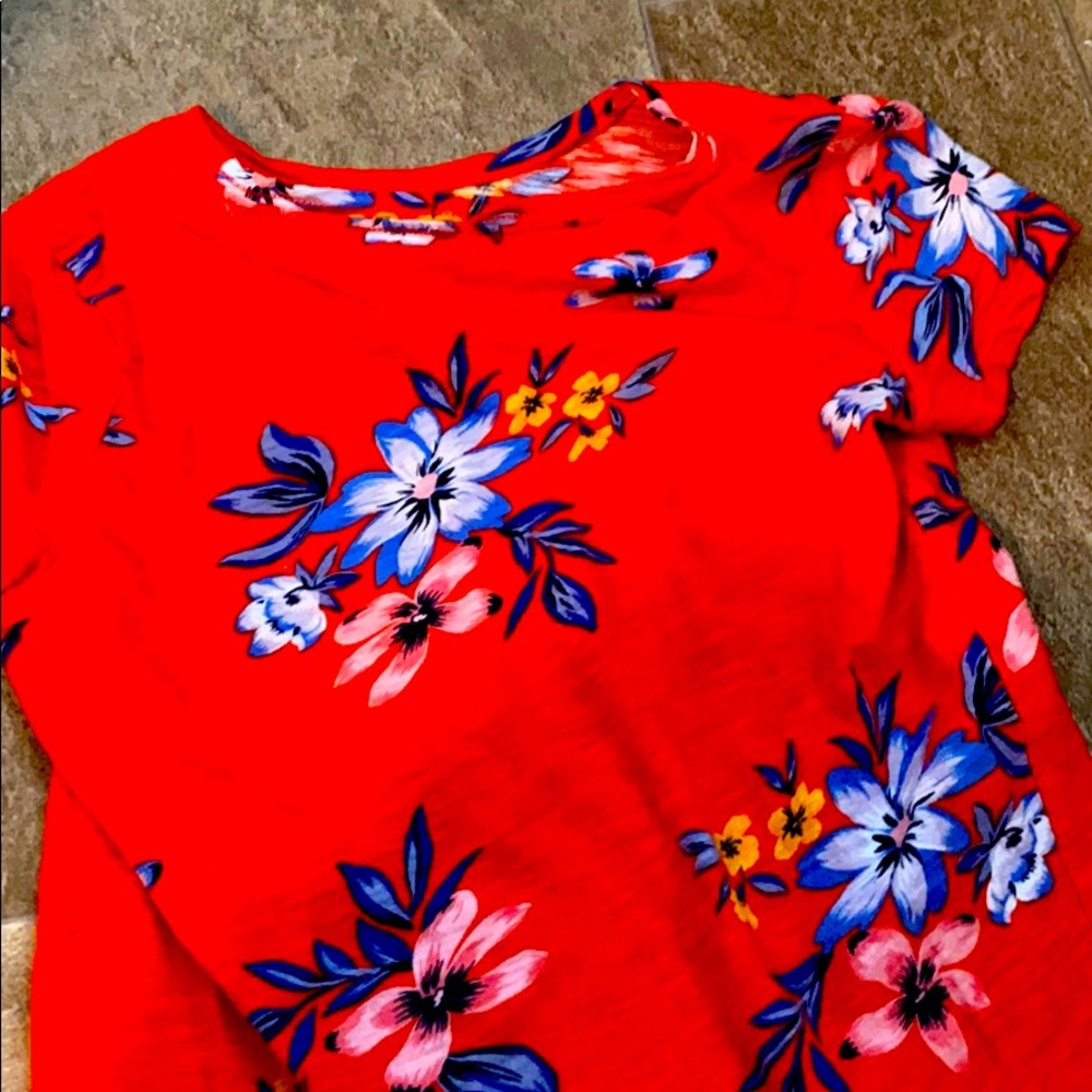 A red floral kid top